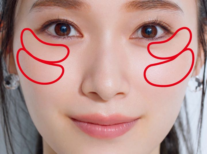 守屋麗奈さん 淡いグレー×ピンクのアイシーなメイク