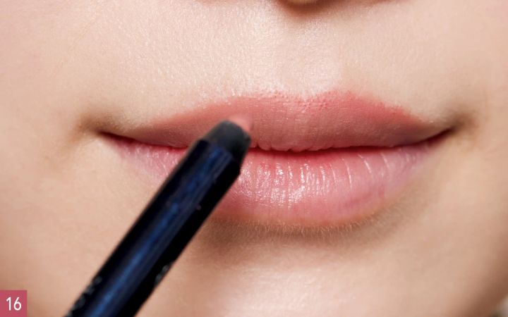 守屋麗奈さんの最新セルフメイク ポイントメイク