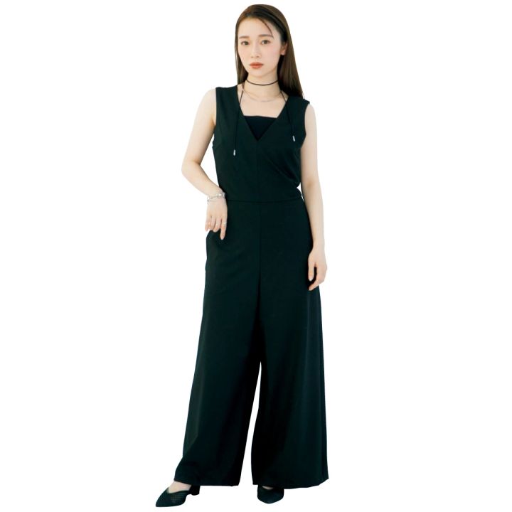 守屋麗奈さん 黒オールインワンを着る日のメイク