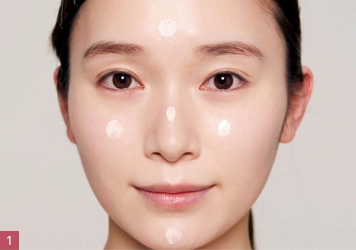 守屋麗奈さんの最新セルフメイク ベース・眉メイク