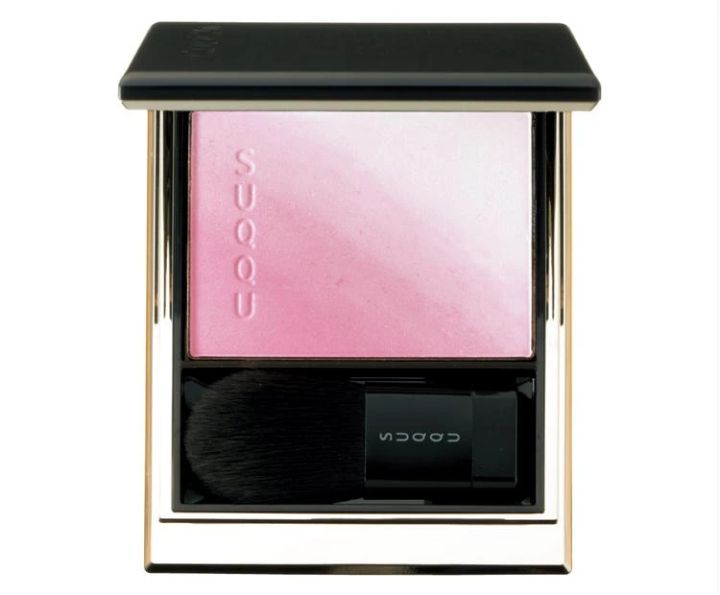 守屋麗奈さん 多幸感あふれるピンク肌メイク