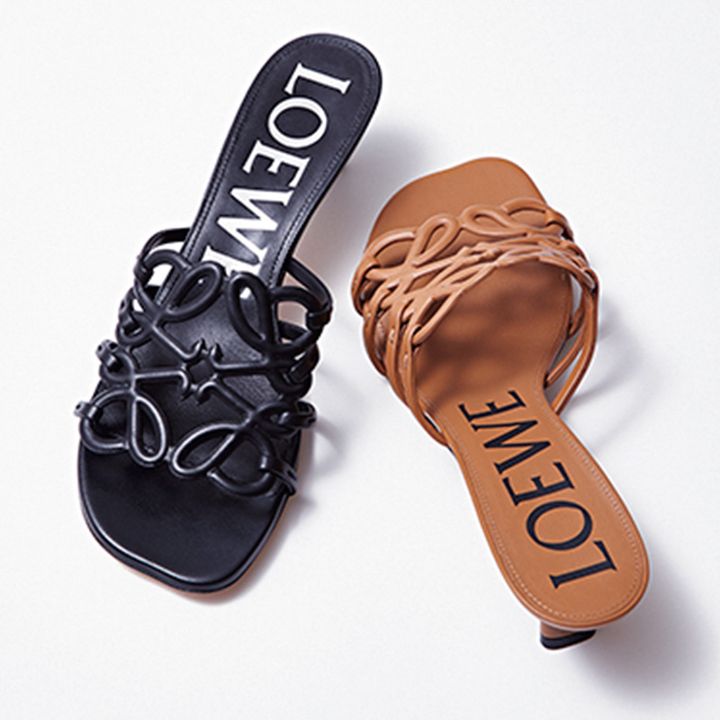 キャメルとブラックの色違い