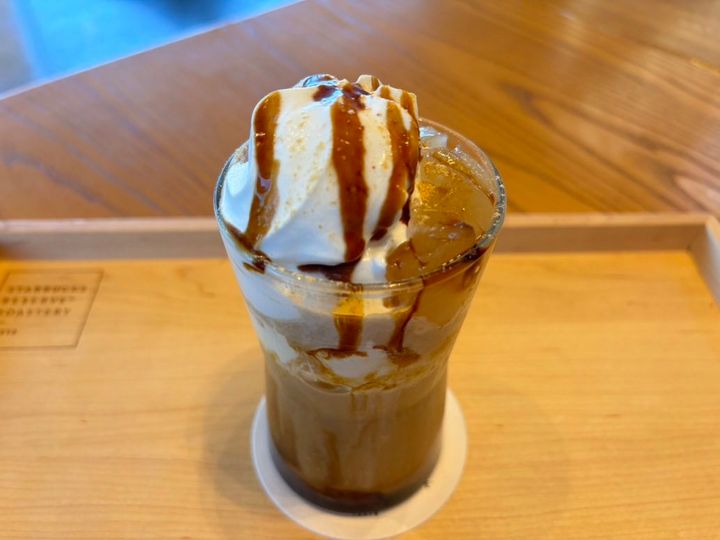 スタバ ロースタリー 東京 米糀ミルク使用 黒糖 わらび餅 パフェ ラテ