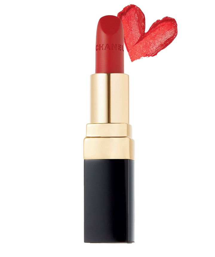 たかいしあかりと赤リップ