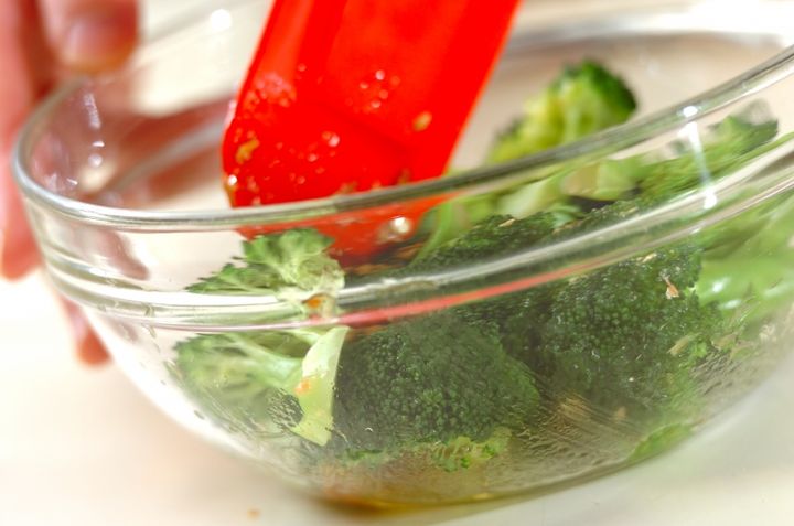 ブロッコリーのアーモンド和えの作り方1