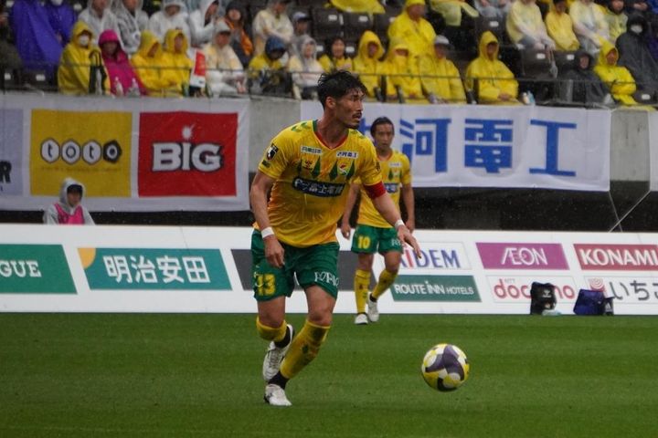 J2ジェフユナイテッド千葉DF鈴木大輔が明かす相方CBの金言「紙一重の戦いだった」