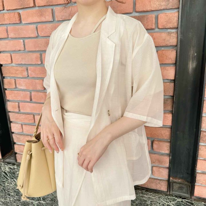 画像: 長めの袖丈