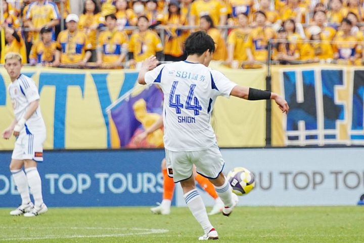 J2ベガルタ仙台DF井上詩音と森山佳郎監督がサポーターへ感謝「あれに応えなかったら、サッカー選手じゃない」