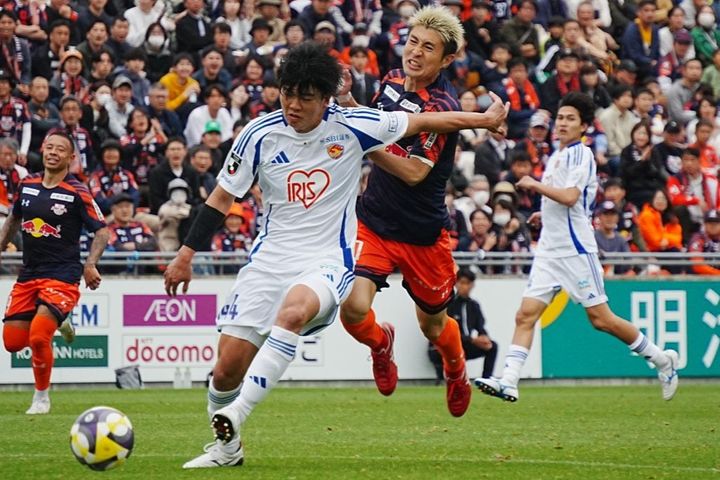 J2ベガルタ仙台DF井上詩音と森山佳郎監督がサポーターへ感謝「あれに応えなかったら、サッカー選手じゃない」