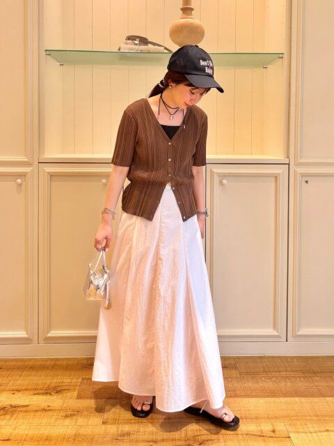 白スカートコーデ3