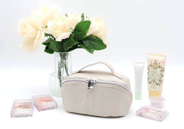 宝島社BRILMY180度ポーチペールベージュカラー