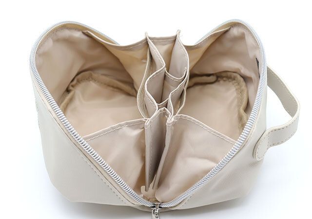 宝島社BRILMY180度ポーチガバッと開く