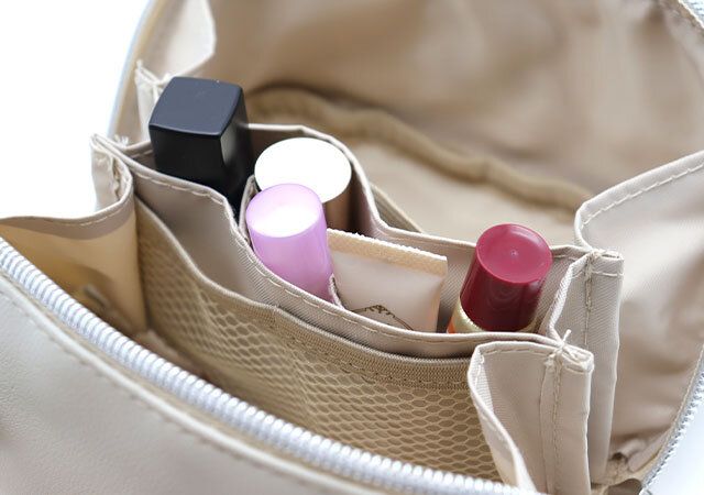 宝島社BRILMY180度ポーチ立てられる仕切り