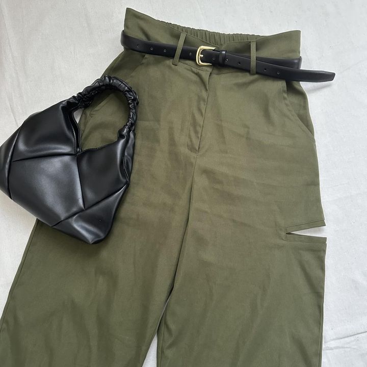 画像: スリットパンツ