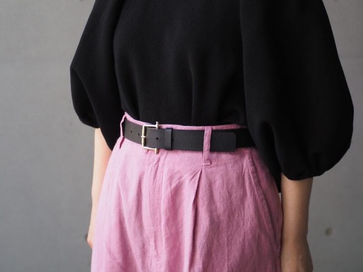 太ベルトがアクセント