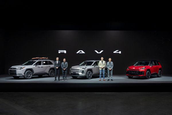 【ダイソー】防災・キャンプに大活躍！多機能すぎる“手のひらライト”が便利すぎる