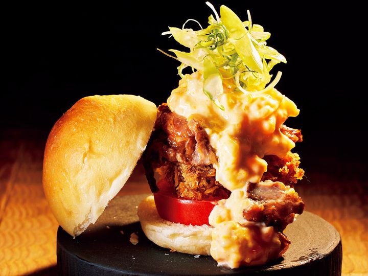 福島『新福島 たいよう 弍』の「イノシシ肉のミニバーガー」