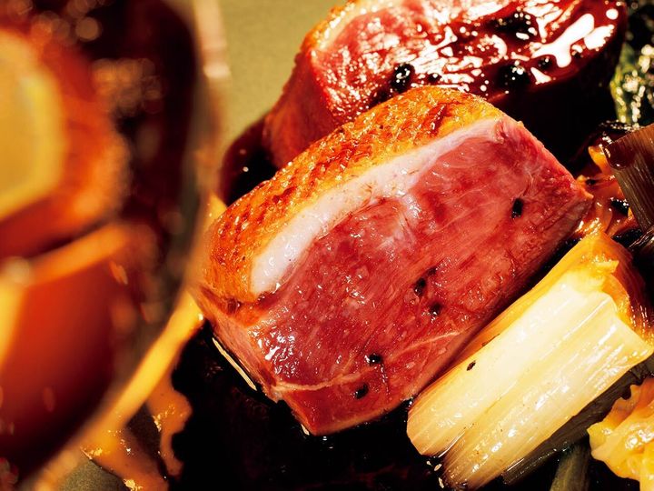 新福島『foujita』の「ロースステーキ」