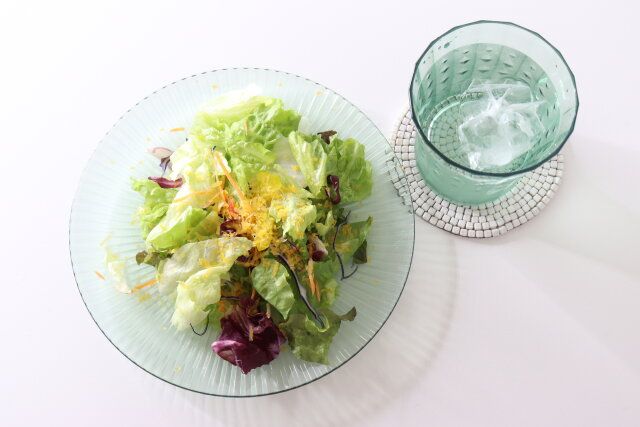 ダイソーのステンレスチーズグレーターは粒感のあるチーズが作れる