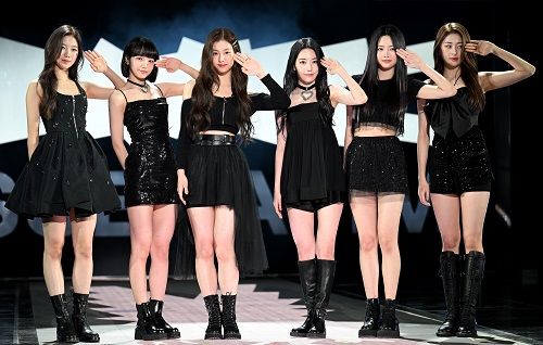 デビュー直後のLE SSERAFIM