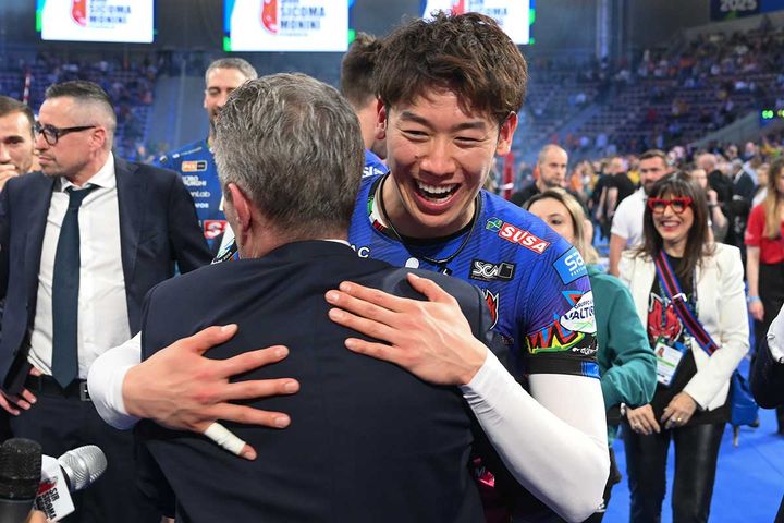 日本男子史上初のチャンピオンズリーグ優勝を飾った石川祐希（C）Getty Images