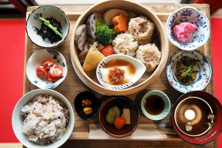 藤沢駅から５分♪ 築100年の古民家カフェでランチ&ゆったり甘味時間「甘味とごはんや 八一」