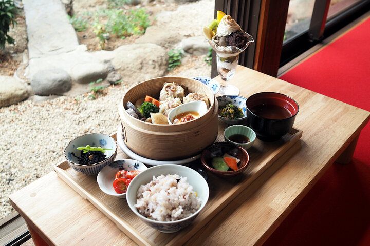 藤沢駅から５分♪ 築100年の古民家カフェでランチ&ゆったり甘味時間「甘味とごはんや 八一」