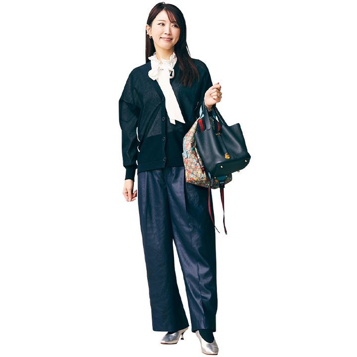 インターママのネイビーコーデをSNAP