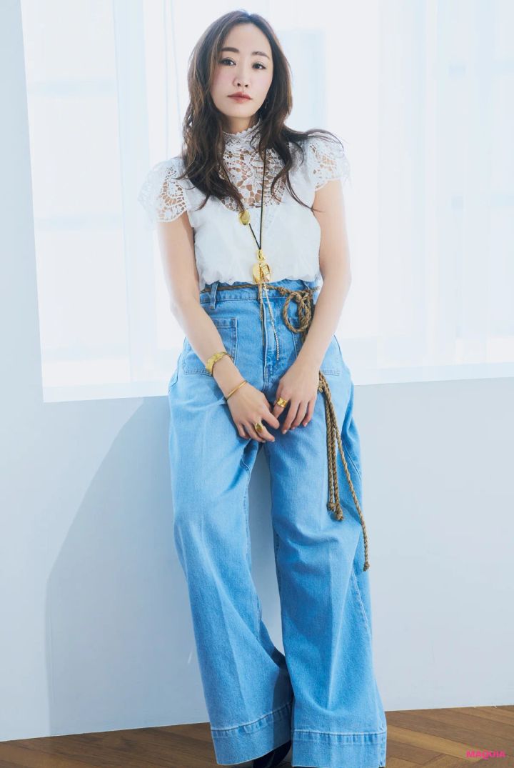 神崎 恵さん、定番ブラウンはミントカラー合わせで一気に垢抜け！ 溺愛アイパレットも紹介_5