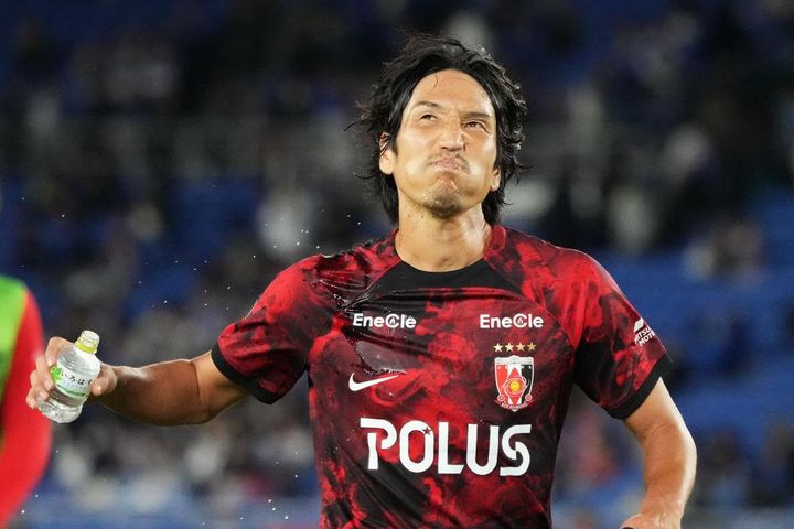 低調なプレーが続く34歳…W杯でも活躍した日本人MFに見る「逆輸入補強の見極め方」