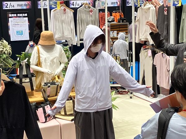 車中泊×女子ソロキャンプが話題！安全対策や楽しみ方を徹底解説！