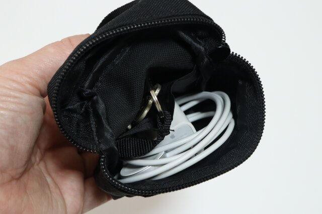 キーリング付スクエアポーチ ガジェット収納