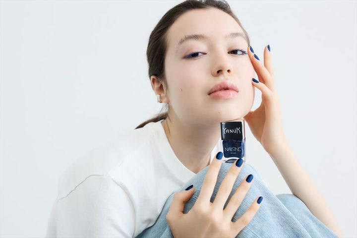 デニムエフェクトネイルポリッシュ モデル 素材