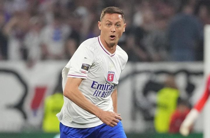 反同性愛嫌悪のLGBTバッジをテープで隠す選手も…仏スポーツ大臣、試合ボイコット選手を非難 「プロとして過ち」