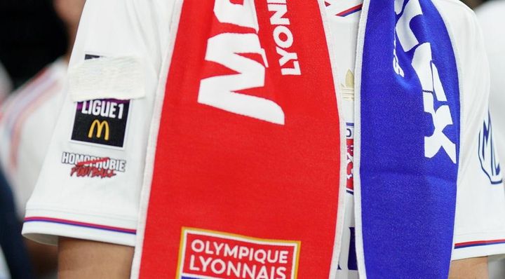 反同性愛嫌悪のLGBTバッジをテープで隠す選手も…仏スポーツ大臣、試合ボイコット選手を非難 「プロとして過ち」