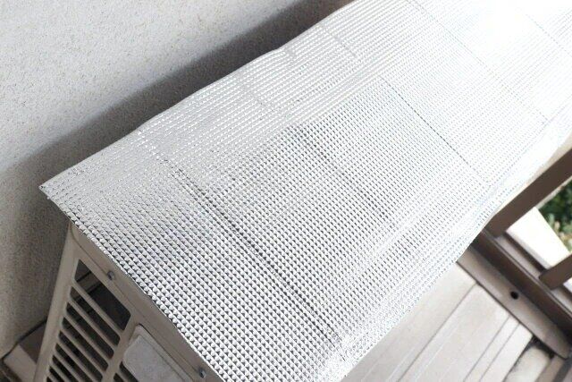 ダイソー エアコン日よけシート（32cm×80cm）