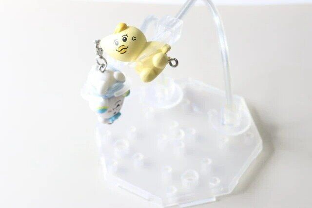 ダイソー ディスプレイスタンド クリア