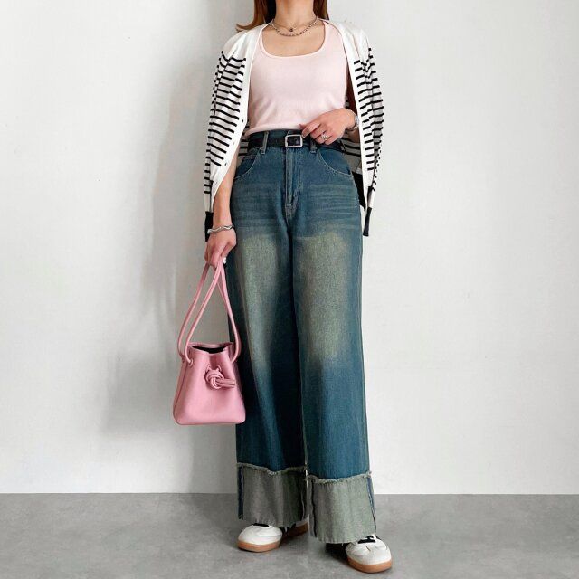定番デニムコーデに差し色ON