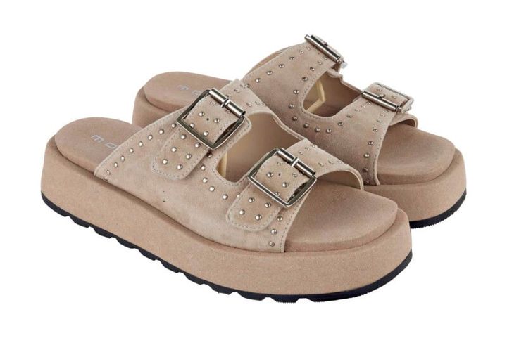 プチスタッズがアクセント