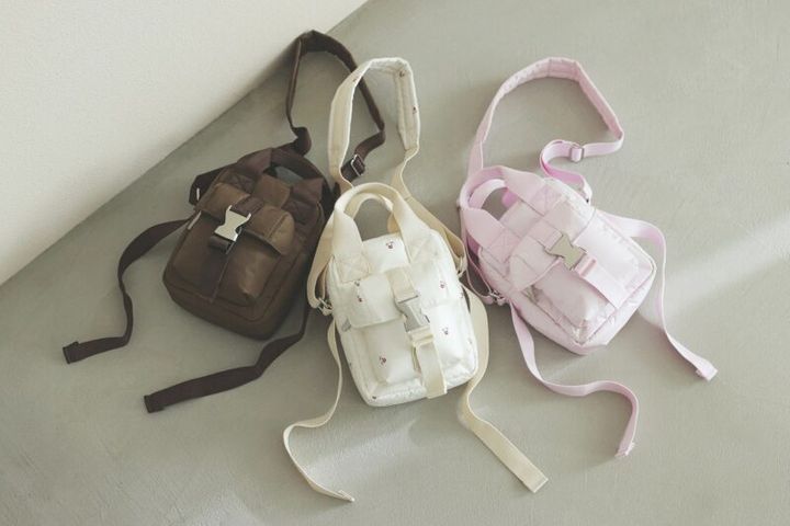 神崎恵さんとレスポートサックのコラボ、パフィーミニバッグ