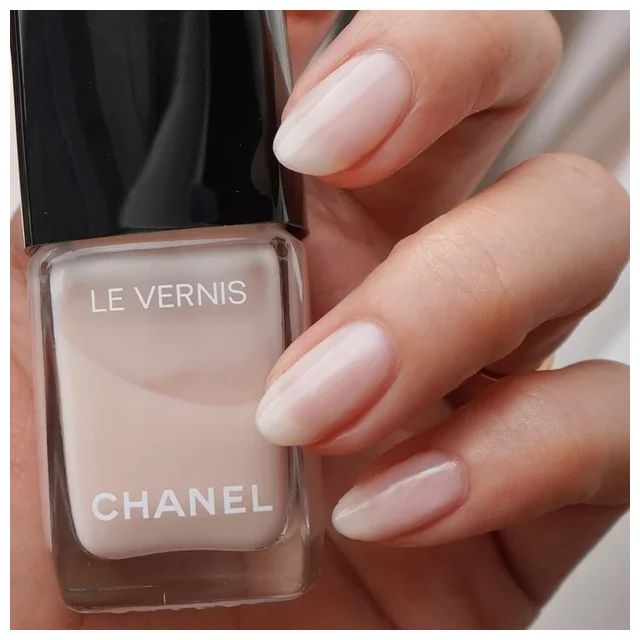 シャネル ヴェルニの人気色 111 バレリーナ スウォッチ