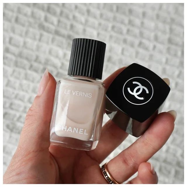 シャネル ヴェルニの人気色 111 バレリーナ 口コミ