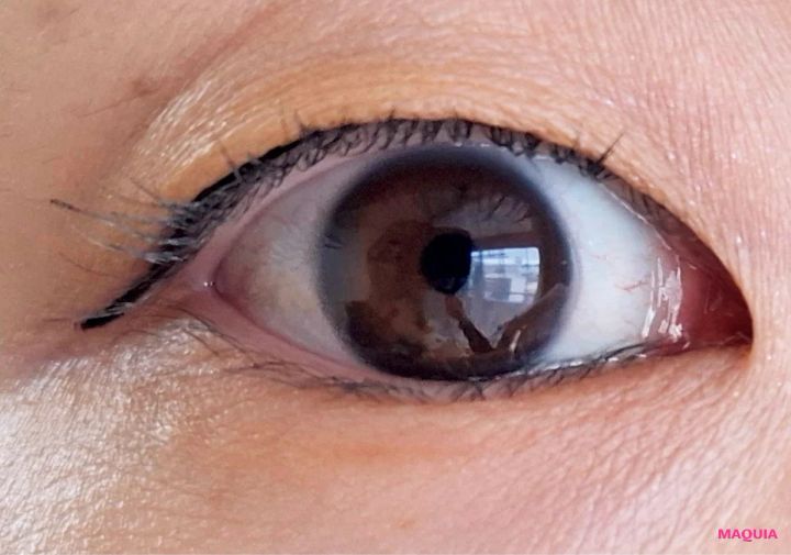 巷の「落ちない」評判って本当？ アイライナーの耐久力、朝から夜までリアル検証！_24