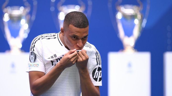 移籍金の発生を拒否して『0円退団』したスーパースター6名