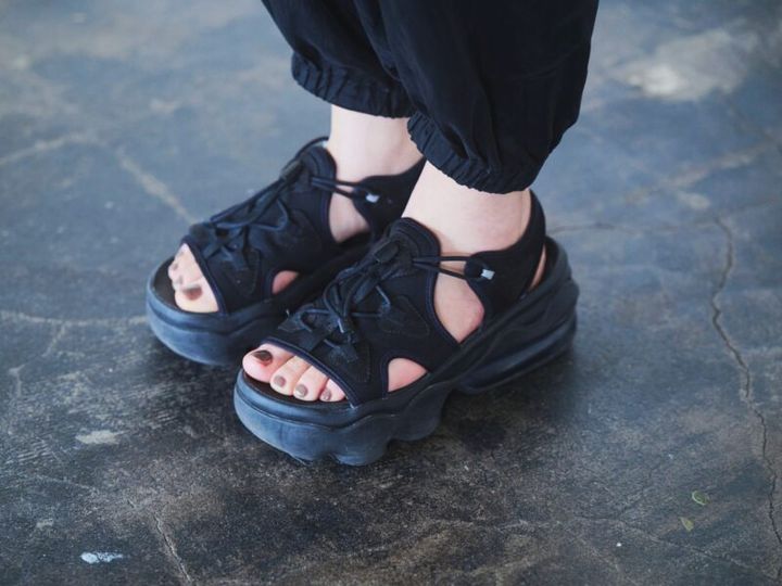 ナイキのエアマックス ココ