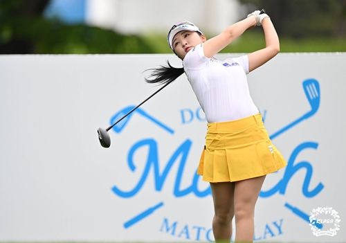 イ・イェウォン