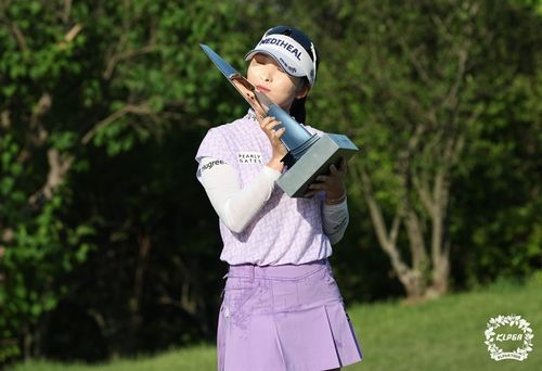 イ・イェウォン