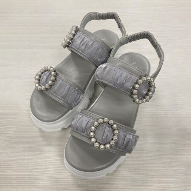 しまむらのボリュームソールサンダル