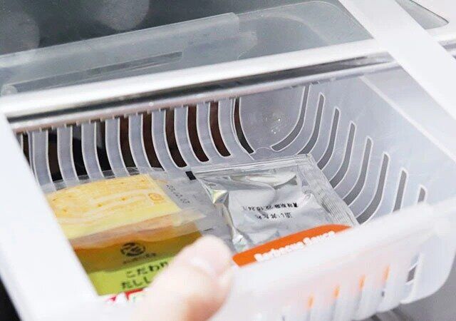 ダイソーの便利な伸縮できる冷蔵庫収納トレー