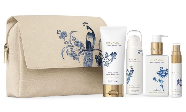アムステルダム コレクション ポーチセット ￥4,910（5月23日よりポップアップ限定発売） ※セット内容／フォーミング シャワー ジェル 50g、ボディ クリーム70ml、ボディミスト 20ml、ハンド ウォッシュ 110ml、ポーチ